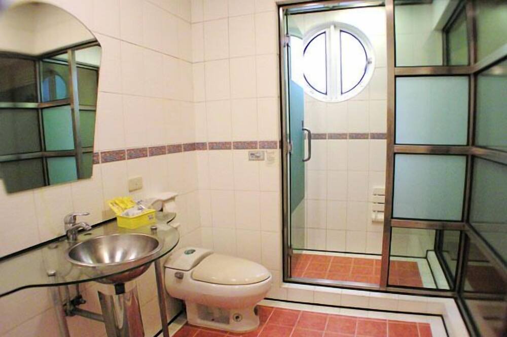 Photo of Bathroom in East District