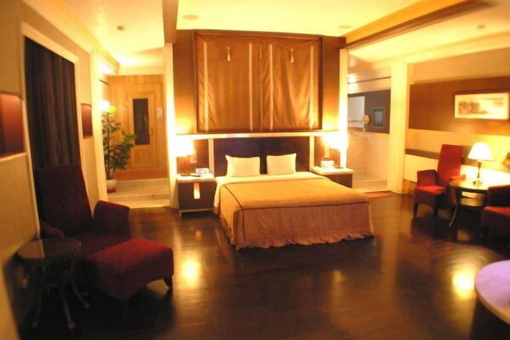 Photo of Bedroom in East District
