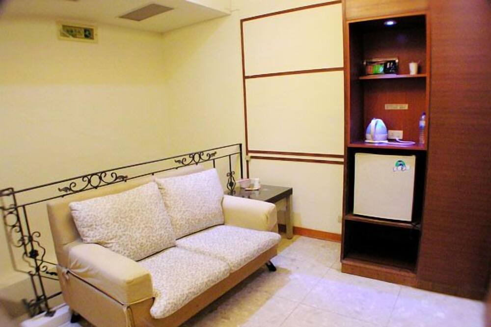 Photo of Livingroom in East District