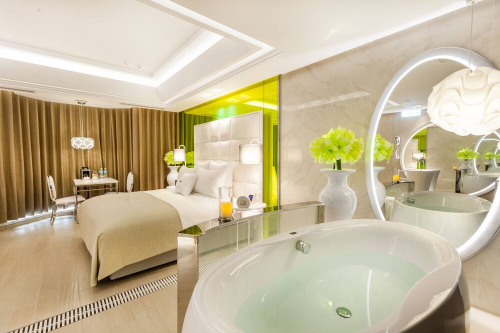 Photo of Bathroom in Taoyuan District