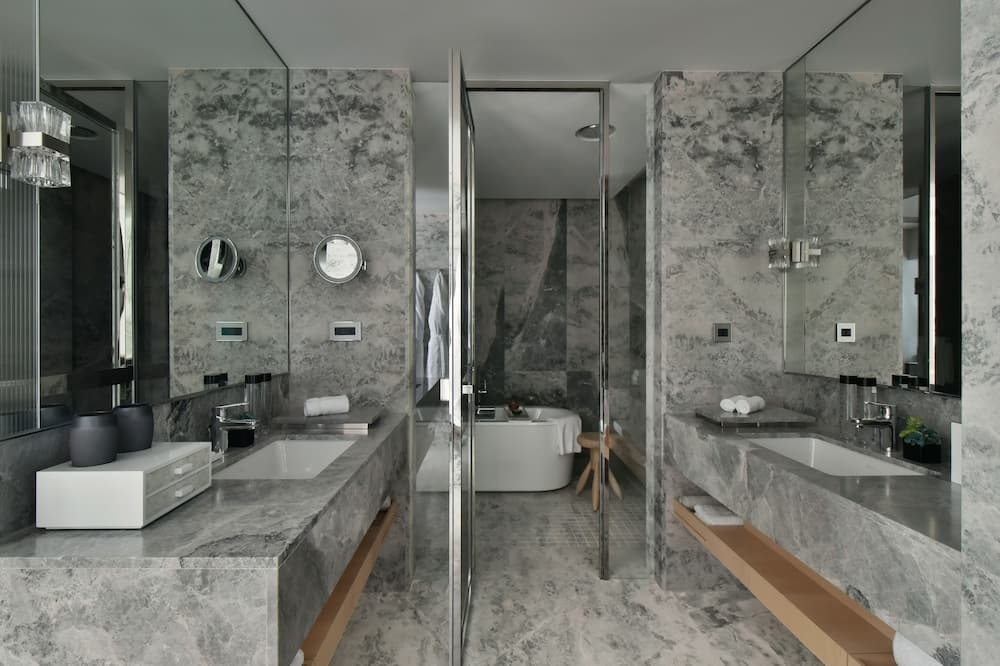 Photo of Bathroom in Lingya District