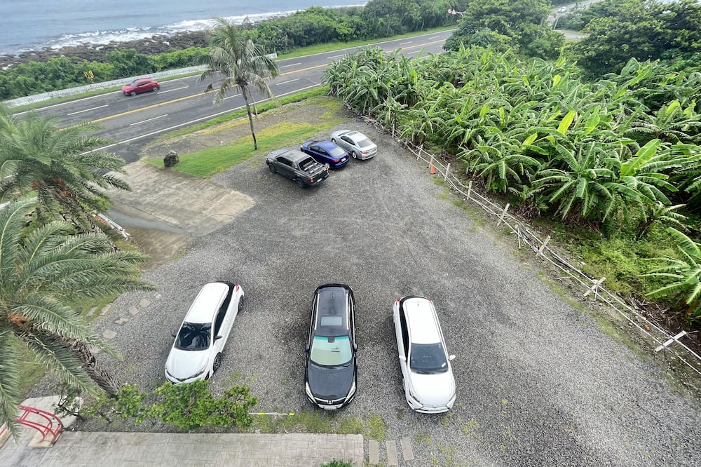 Photo of Others in Eluan