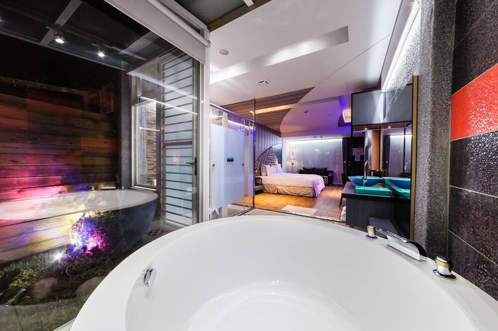 Photo of Bathroom in Dayuan District
