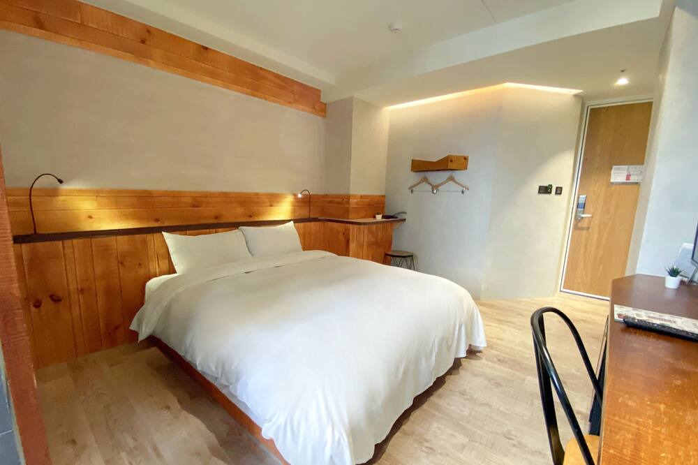 Photo of Bedroom in East District