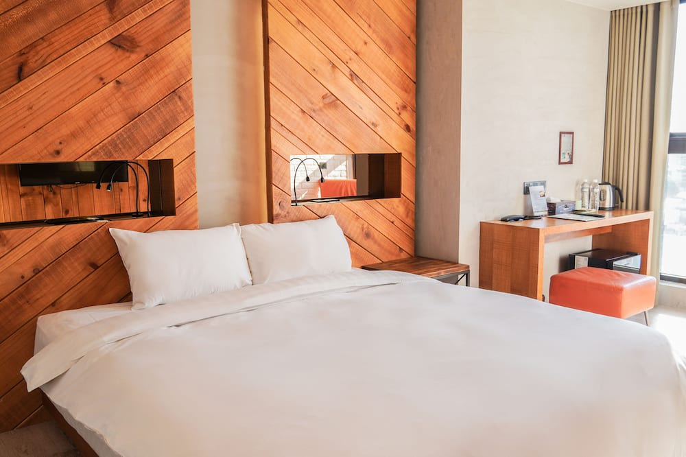 Photo of Bedroom in East District