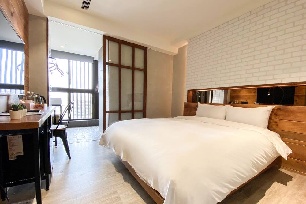 Photo of Bedroom in East District