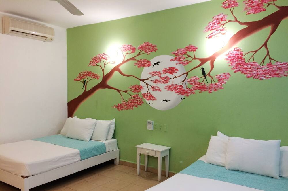 Photo of Bedroom in R