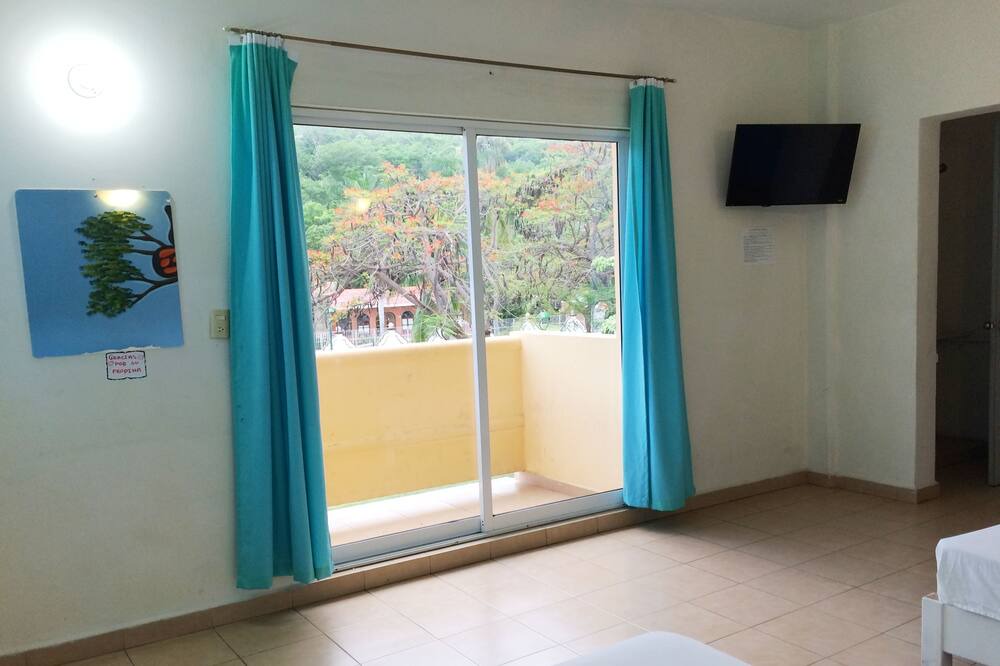 Photo of Bedroom in R