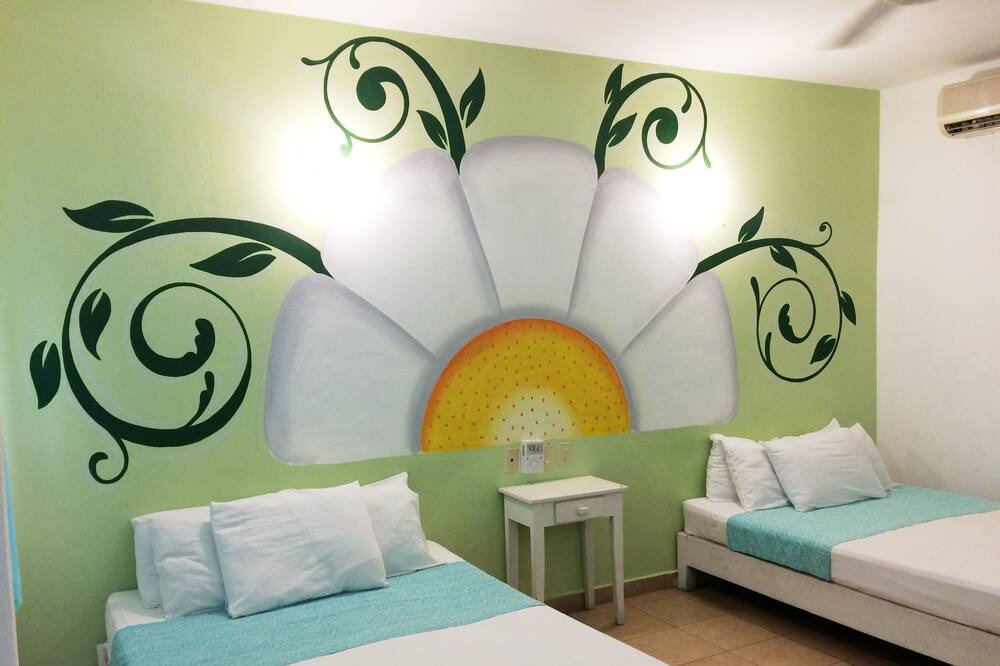 Photo of Bedroom in R