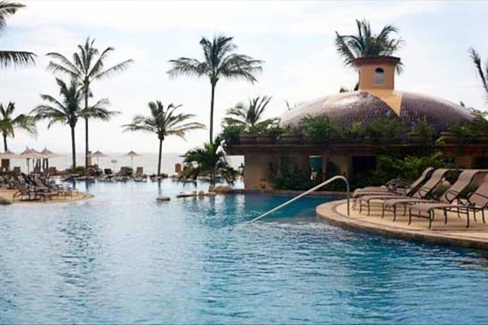 Photo of Outdoor in Flamingos