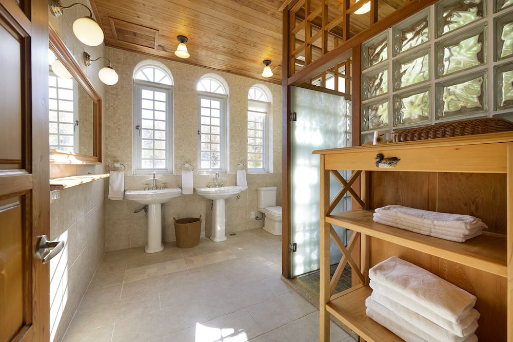 Photo of Bathroom in Ren'ai
