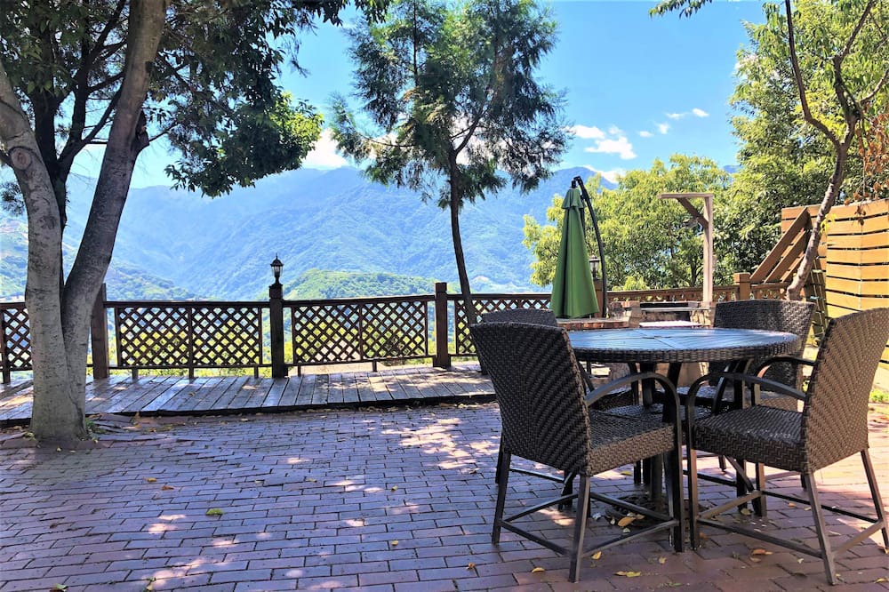 Photo of Patio Balcony in Ren'ai