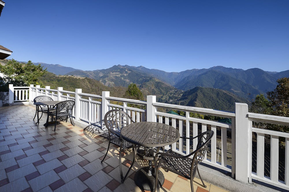Photo of Patio Balcony in Ren'ai