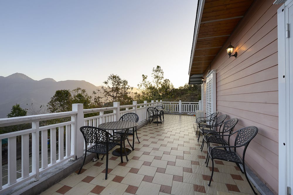 Photo of Patio Balcony in Ren'ai