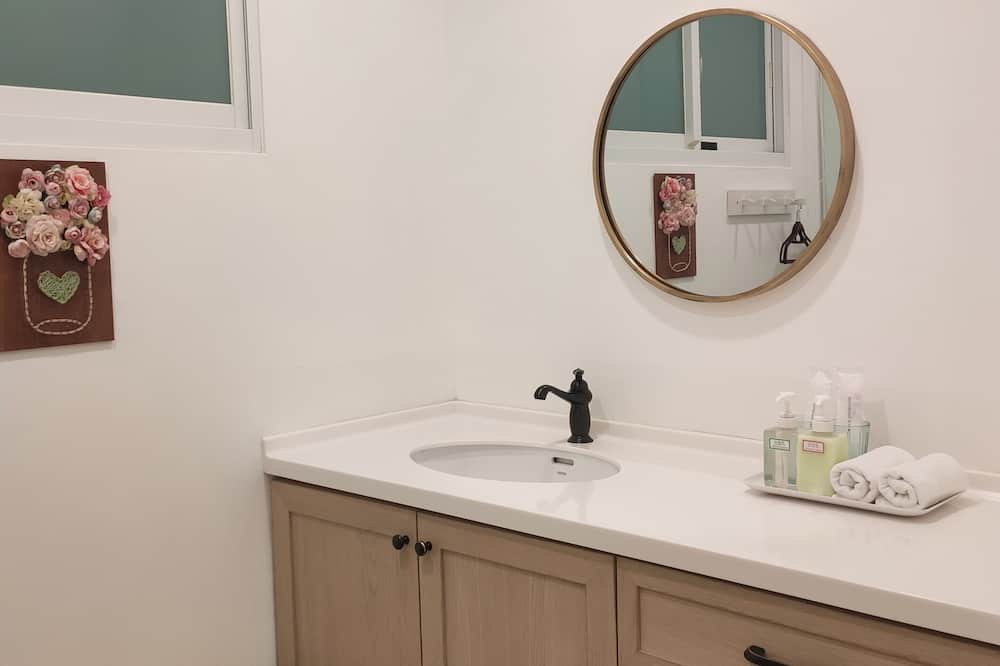 Photo of Bathroom in Anping