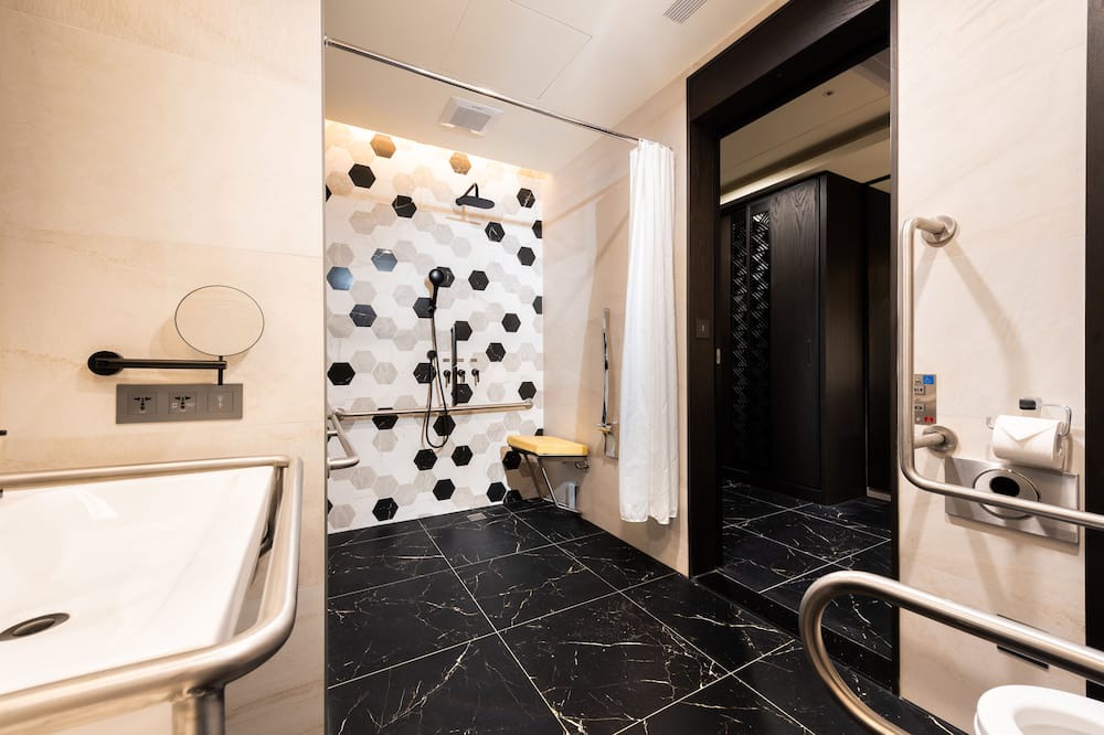 Photo of Bathroom in South District