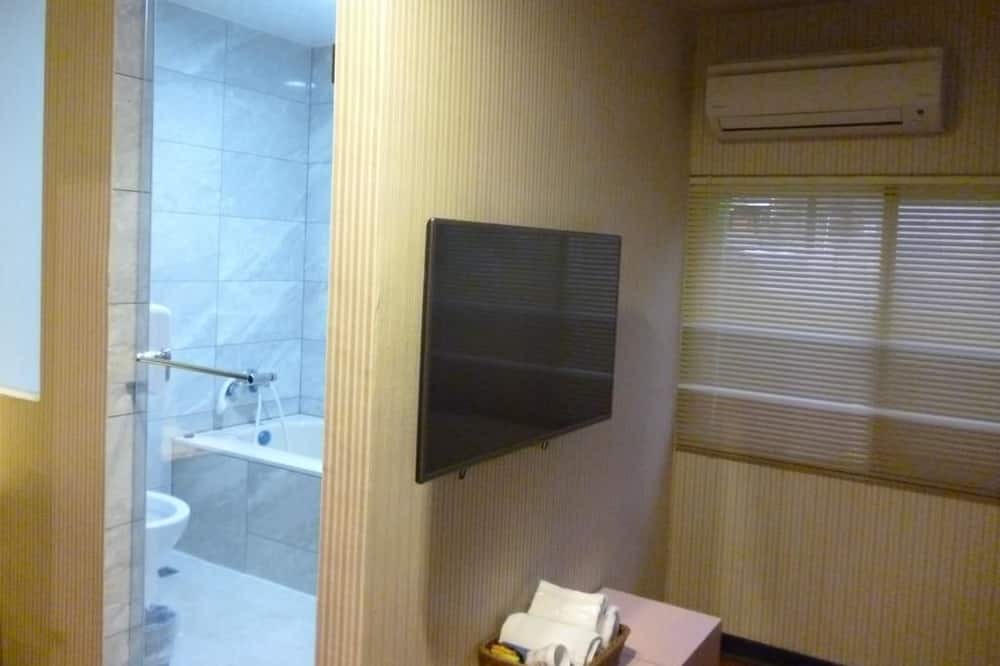 Photo of Bathroom in Ren'ai District