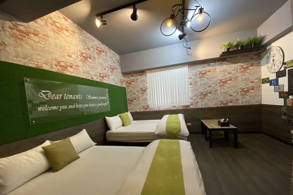 Photo of Bedroom in University District