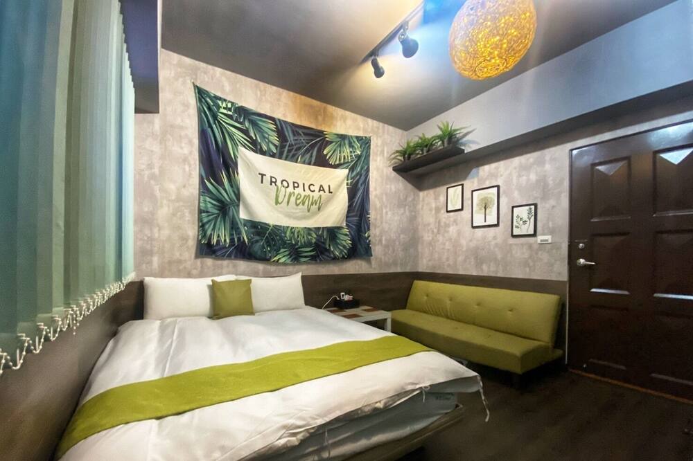 Photo of Bedroom in University District