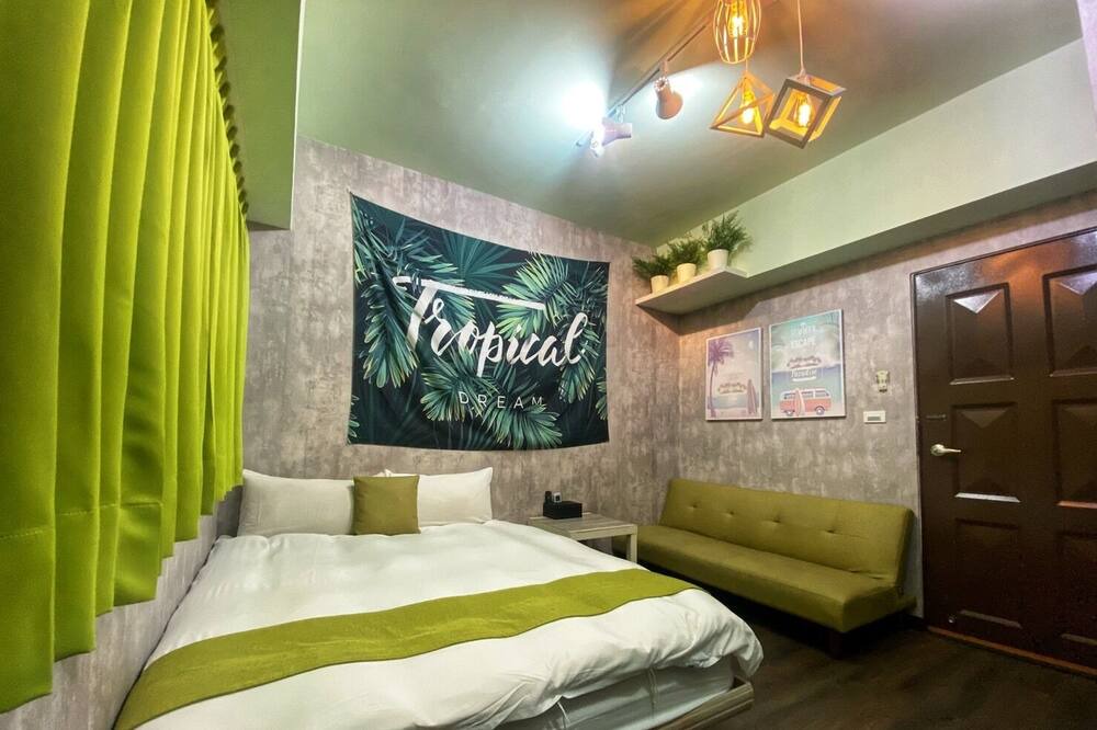 Photo of Bedroom in University District