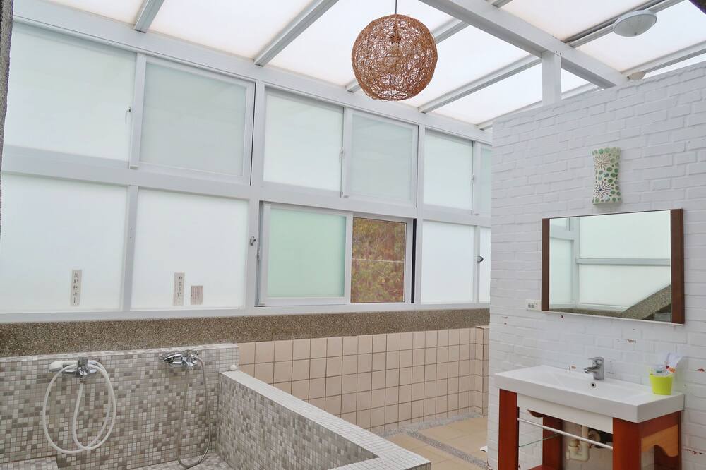 Photo of Bathroom in Zhuqi