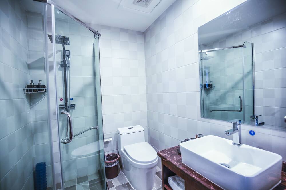 Photo of Bathroom in Mingsha Mountain and Crescent Spring