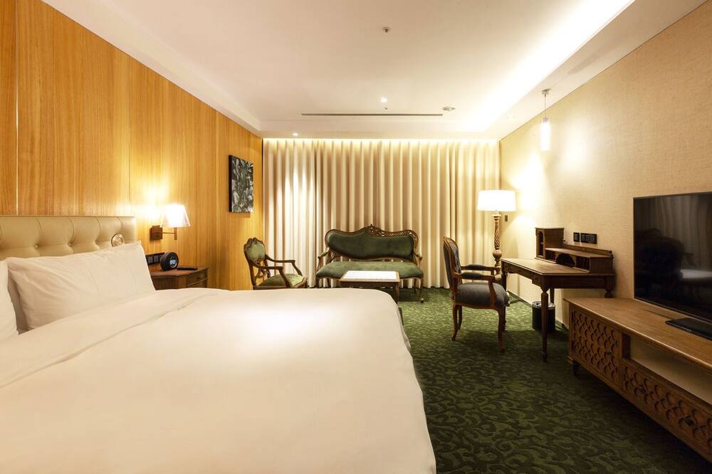 Photo of Bedroom in North District