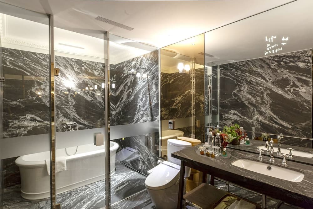 Photo of Bathroom in North District