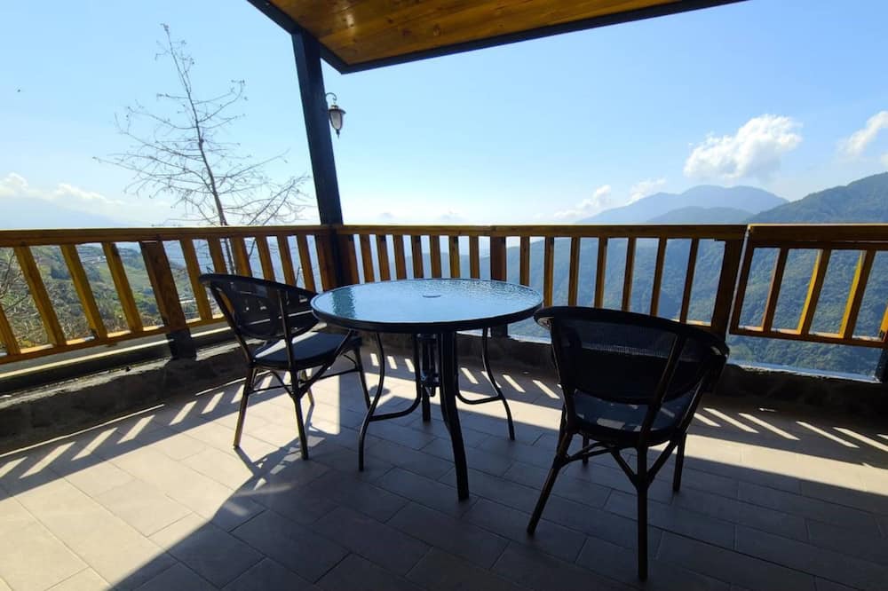 Photo of Patio Balcony in Ren'ai