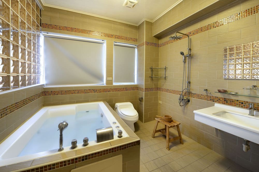 Photo of Bathroom in Jiji