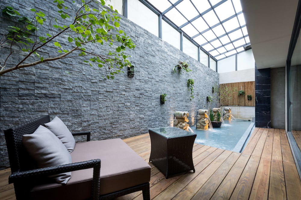 Photo of Patio Balcony in Beitun District