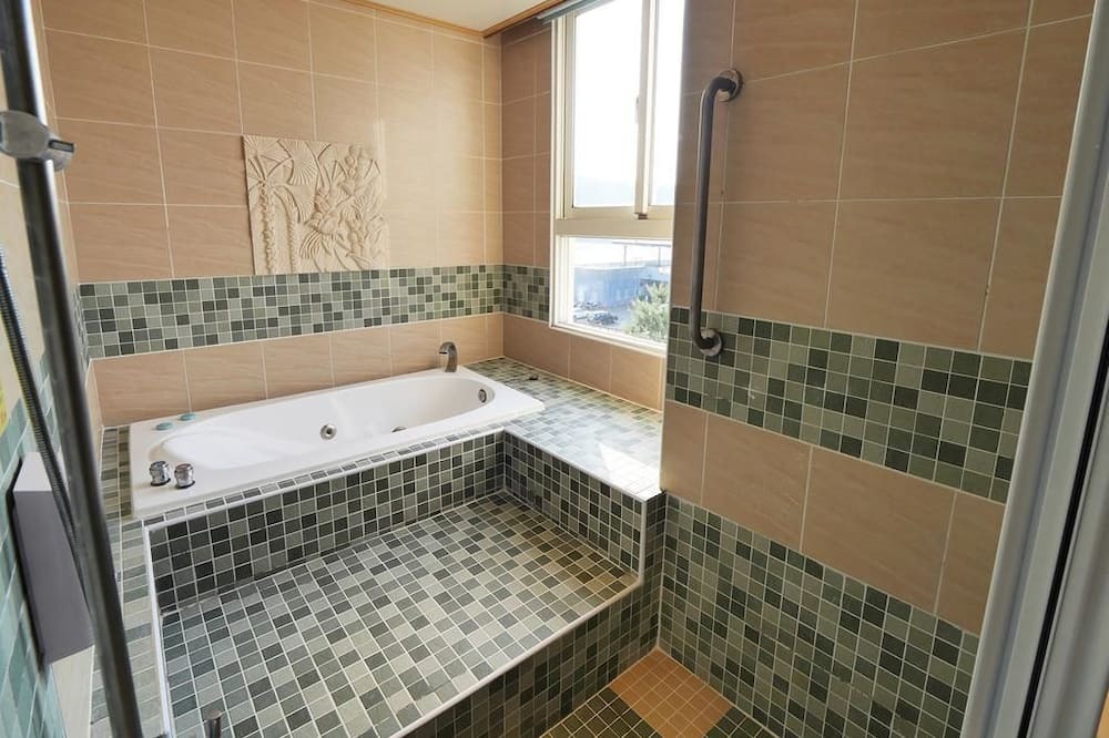 Photo of Bathroom in Yuchi