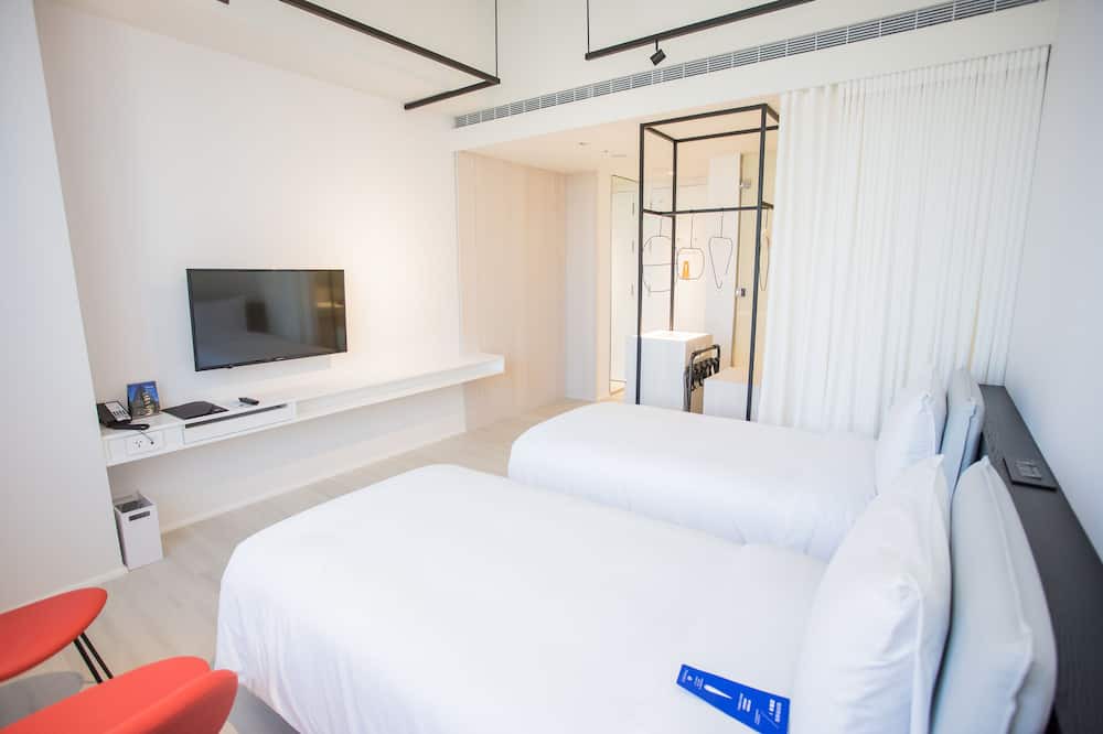 Photo of Bedroom in West District