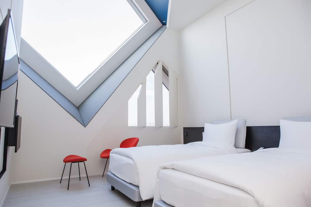 Photo of Bedroom in West District