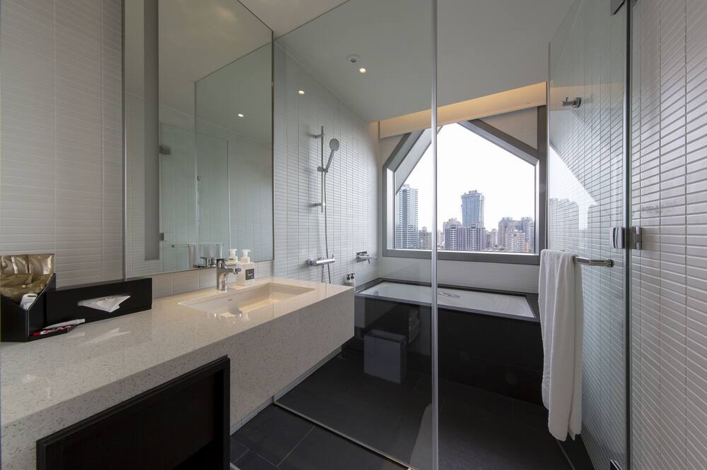 Photo of Bathroom in West District