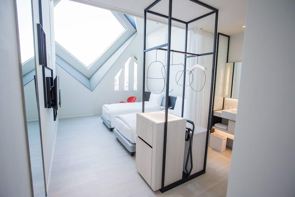 Photo of Bedroom in West District