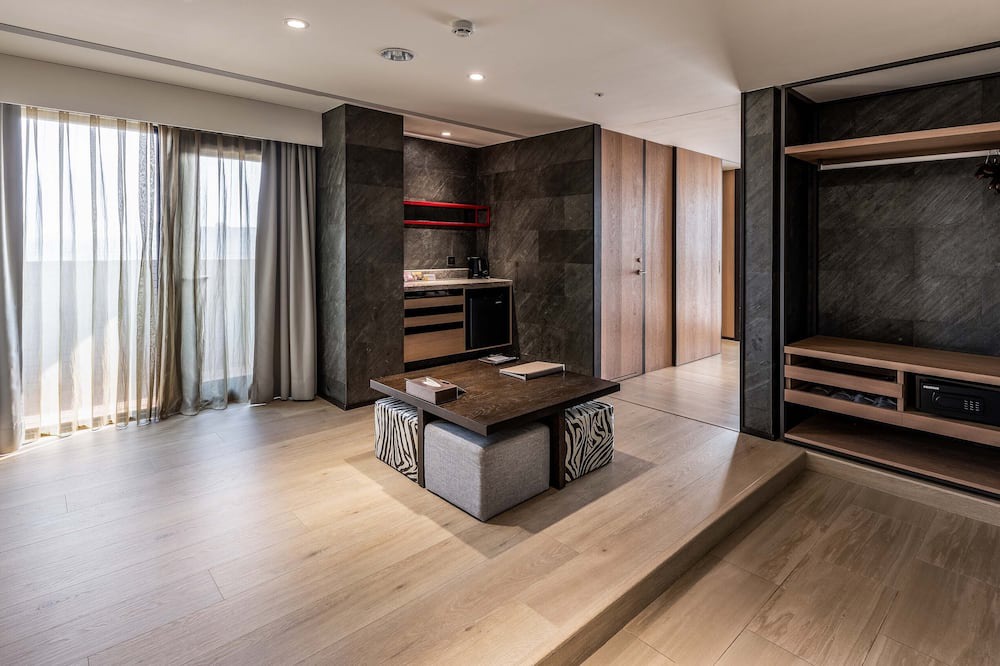 Photo of Livingroom in East District