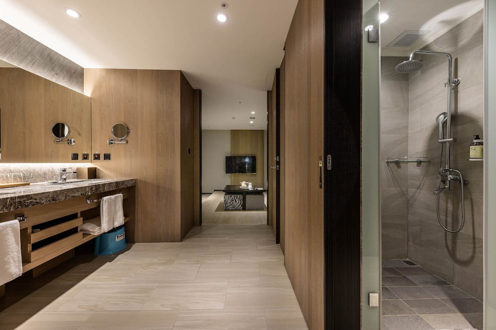 Photo of Bathroom in East District