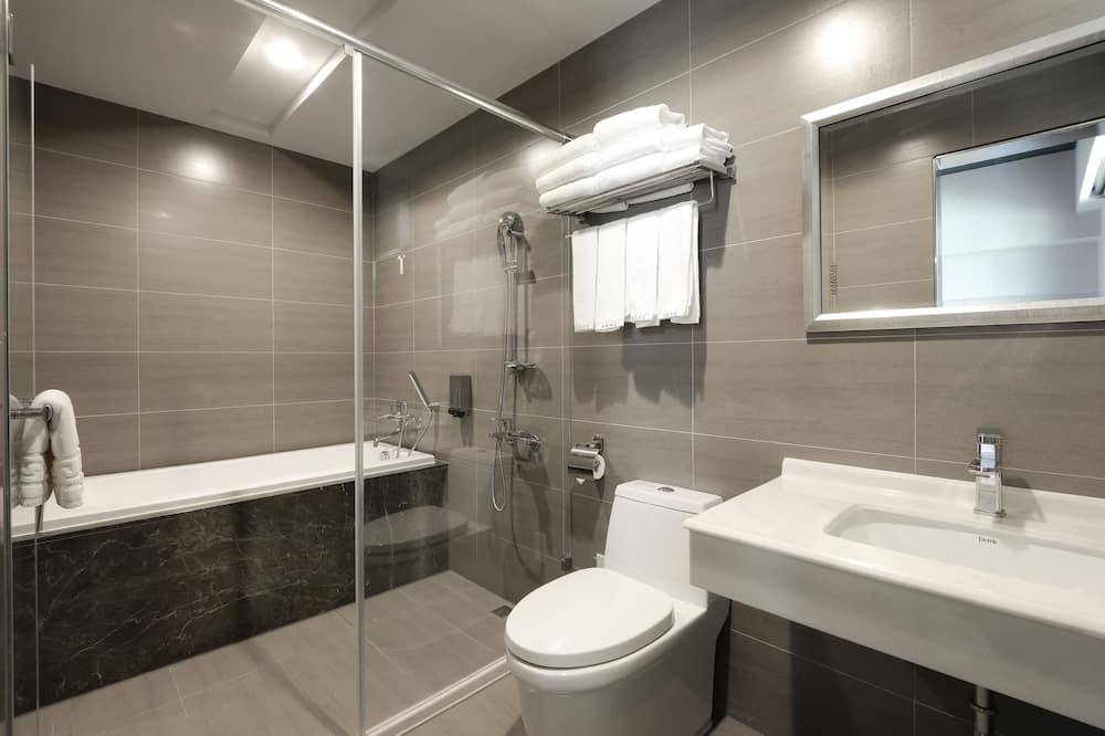 Photo of Bathroom in Houli