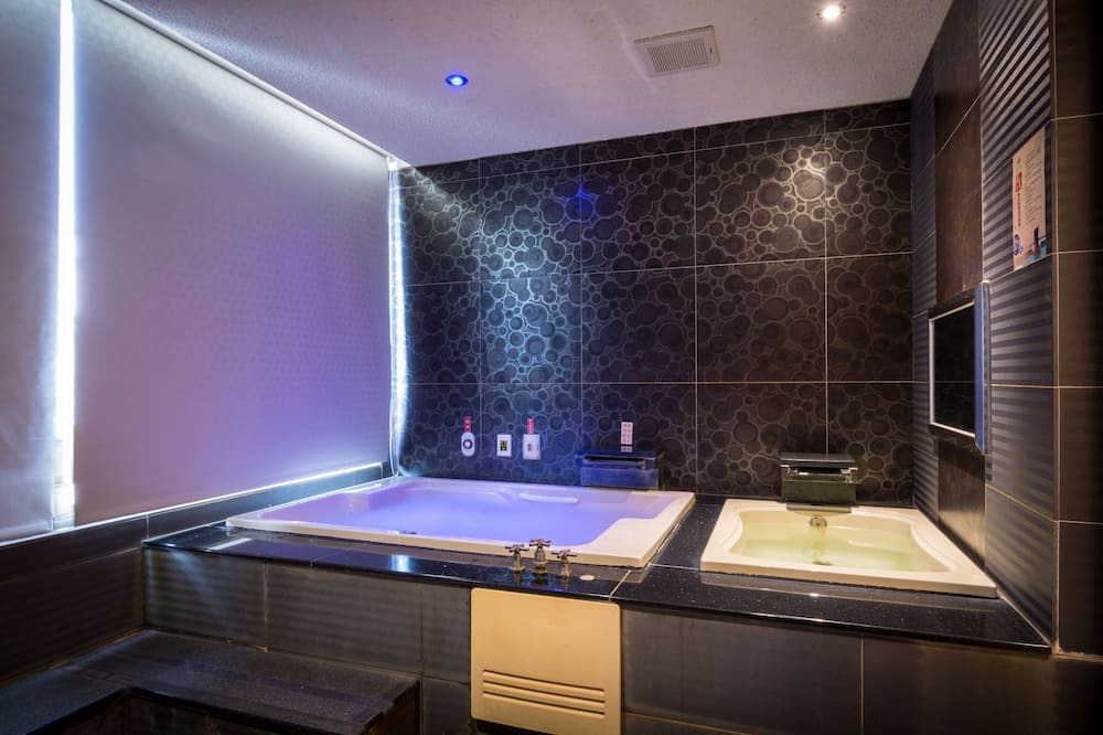 Photo of Bathroom in Wanli