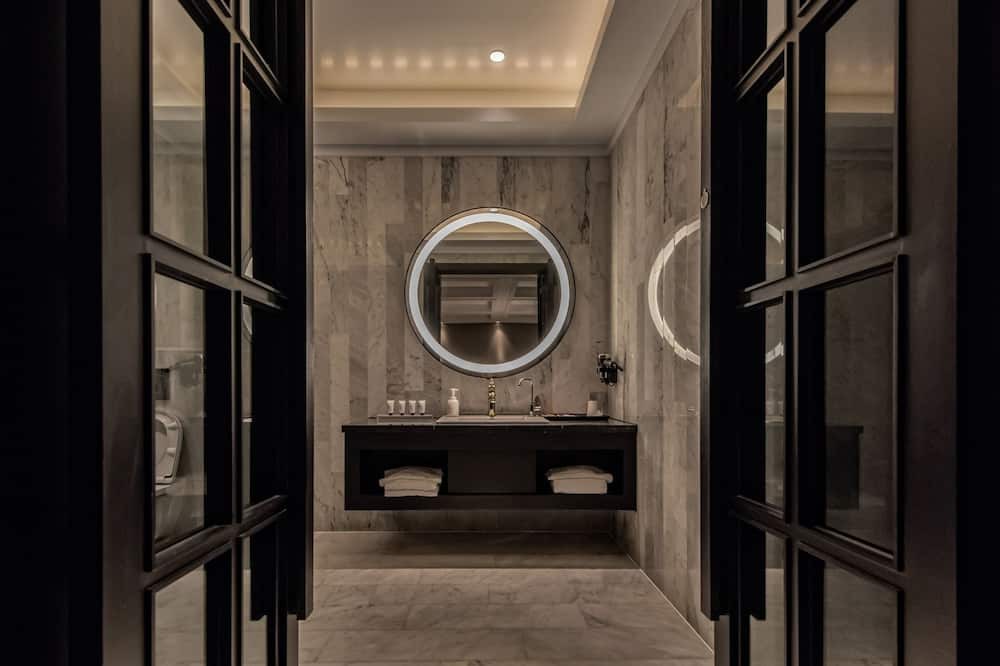 Photo of Bathroom in Yuanlin