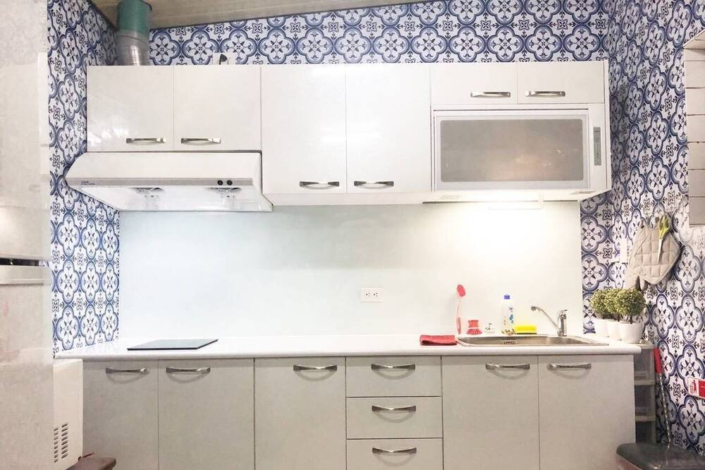 Photo of Kitchen in East District