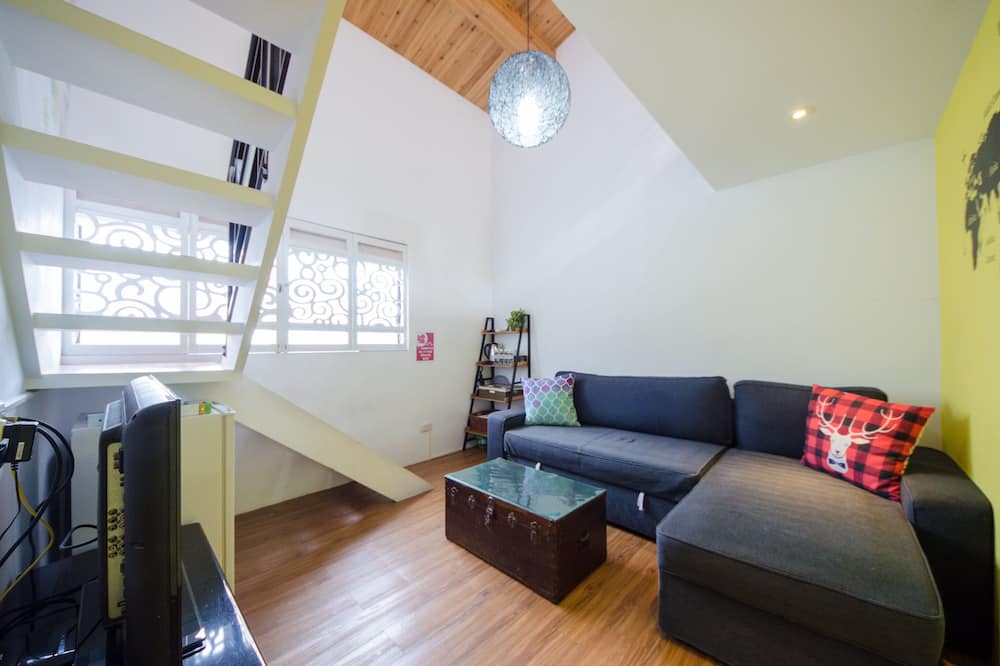 Photo of Bedroom in East District