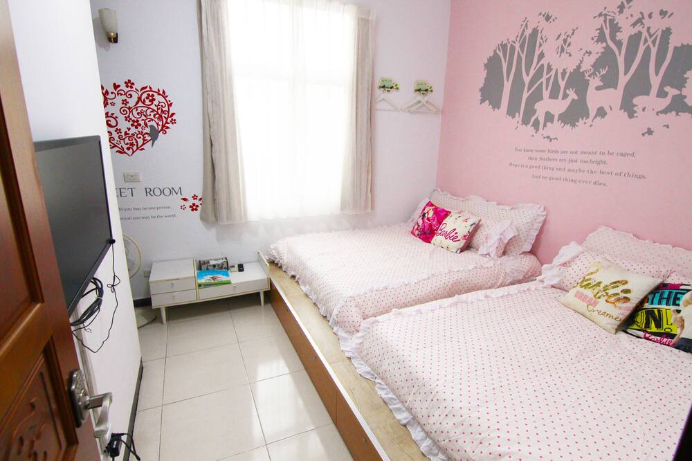 Photo of Bedroom in East District