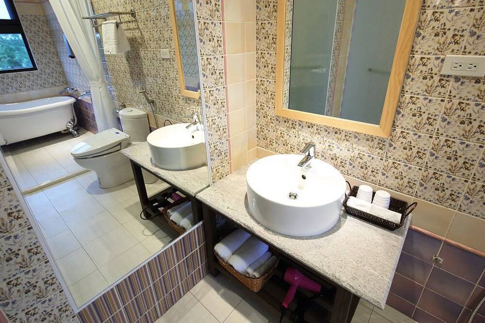 Photo of Bathroom in Xincheng