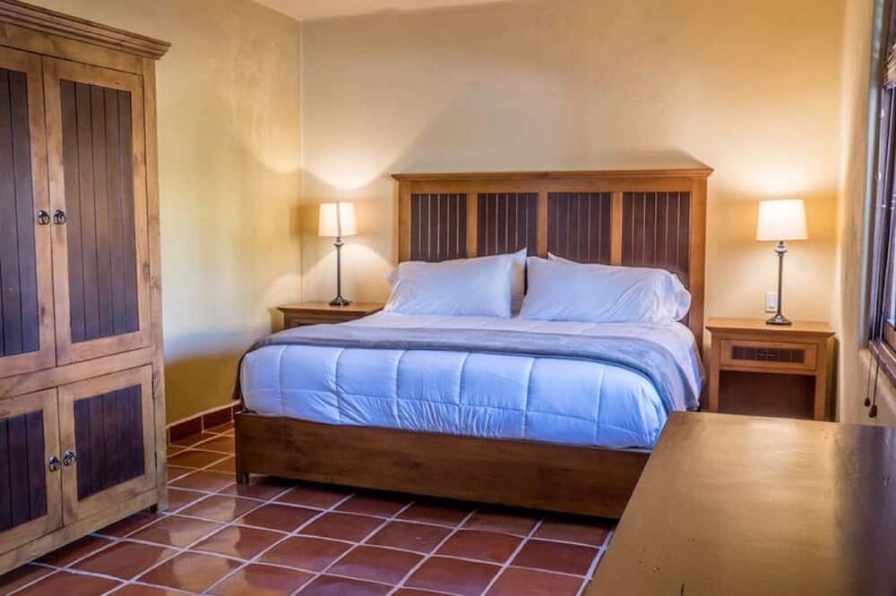 Photo of Bedroom in Nopolo
