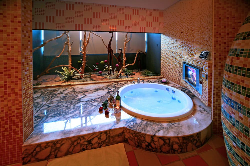 Photo of Bathroom in Dali