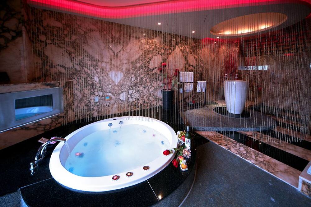 Photo of Bathroom in Dali