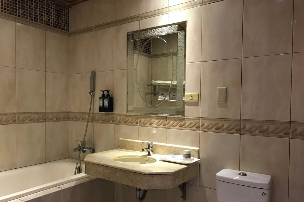 Photo of Bathroom in Xiaogang
