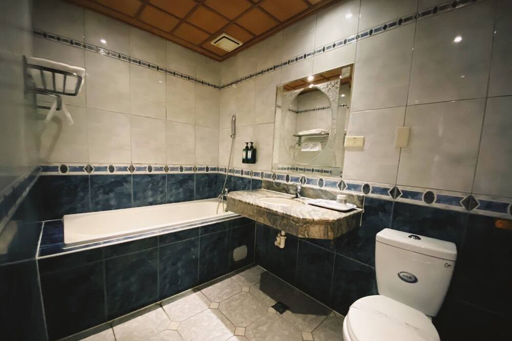 Photo of Bathroom in Xiaogang